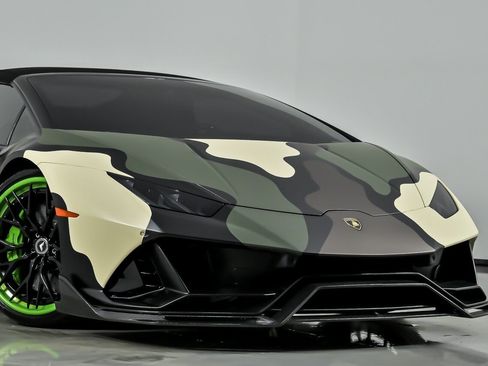 Used 2020 Lamborghini Huracan EVO AWD/4WD image 3