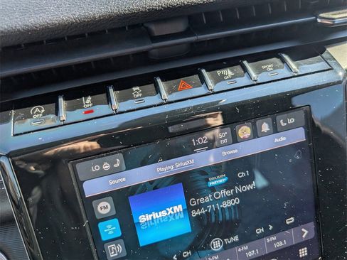 Used 2024 Jeep Grand Cherokee Altitude image 8