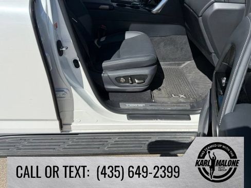 Used 2026 Lexus LX 700h Overtrail AWD/4WD image 43