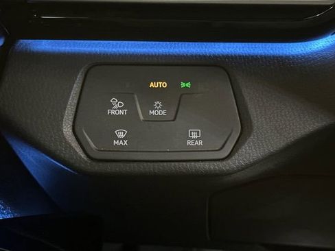 Used 2023 Volkswagen ID.4 Pro S image 34