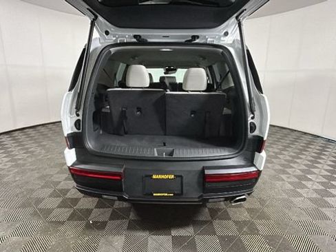 Used 2024 Hyundai Santa Fe SEL FWD image 26
