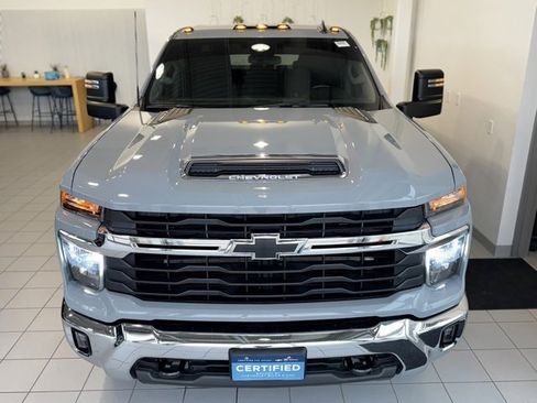 Used 2024 Chevrolet Silverado 3500 LT w/ Convenience Package image 34
