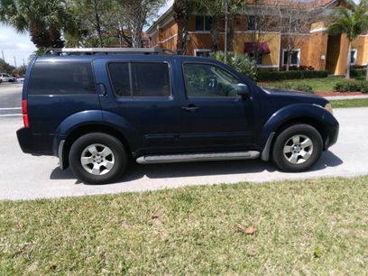 Used 2006 Nissan Pathfinder SE w/ (G01) SE Comfort Pkg