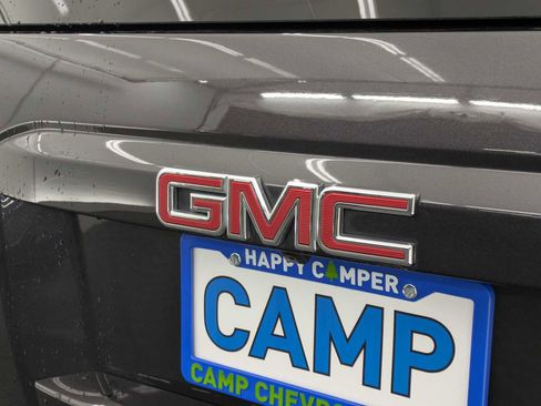 Used 2017 GMC Yukon XL SLT image 13