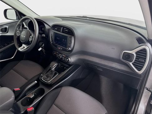 Certified 2025 Kia Soul LX w/ LX Technology Package FWD image 26