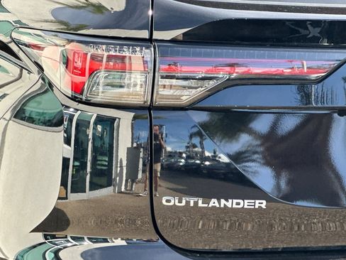 New 2026 Mitsubishi Outlander SEL image 27