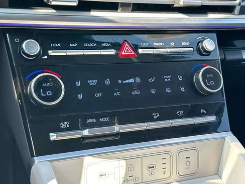 Certified 2024 Hyundai Santa Fe Limited FWD image 38