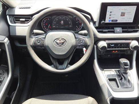 Used 2025 Toyota RAV4 LE FWD image 12