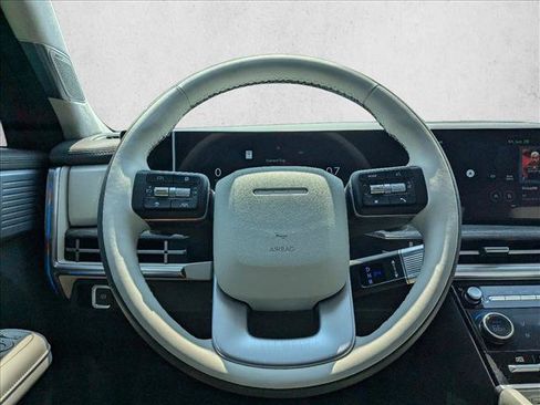 Used 2024 Hyundai Santa Fe Calligraphy FWD image 12