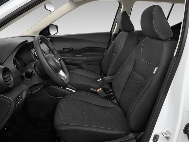 Used 2023 Nissan Kicks SR w/ Interior Electronics Package FWD image 10