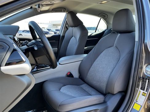 Used 2024 Toyota Camry LE image 22