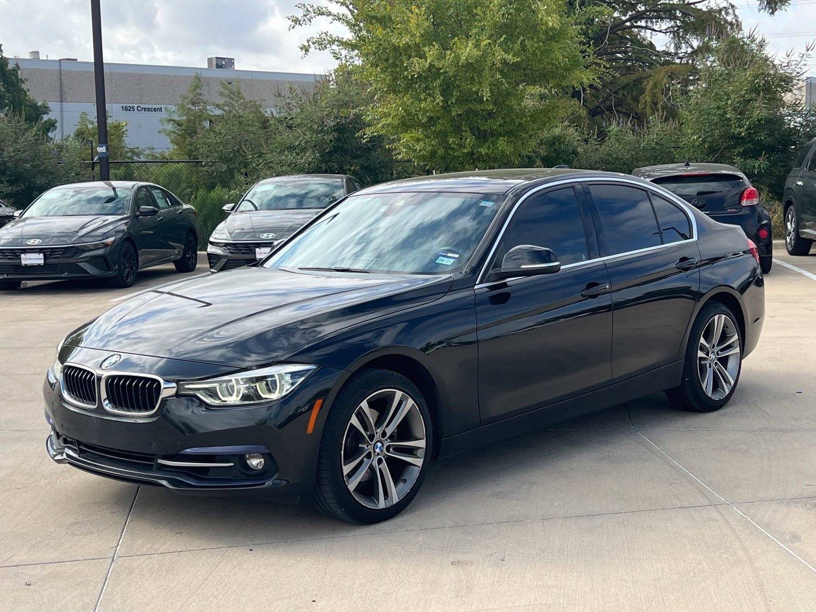 Used 2018 BMW 330i xDrive Sedan w/ Premium Package AWD/4WD image 5