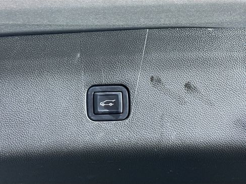 Used 2023 Buick Enclave Essence w/ Experience Buick Package image 32