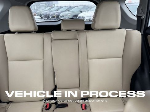 Used 2015 Toyota RAV4 Limited image 25