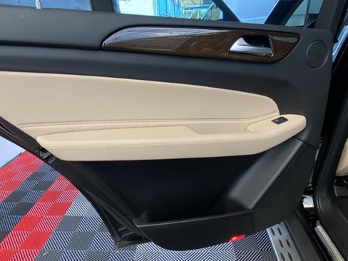 Used 2019 Mercedes-Benz GLS 450 4MATIC w/ Premium 1 Package image 19