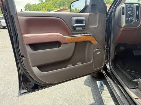 Used 2015 Chevrolet Silverado 1500 High Country w/ High Country Premium Package image 41