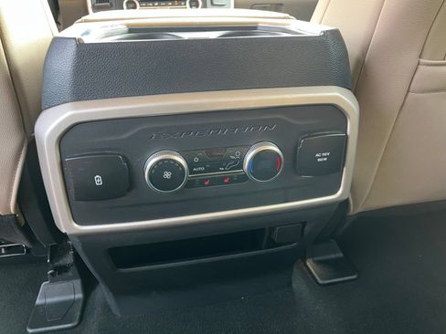 Used 2024 Ford Expedition Max Limited RWD image 25