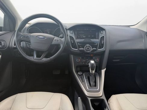 Used 2015 Ford Focus Titanium FWD image 11