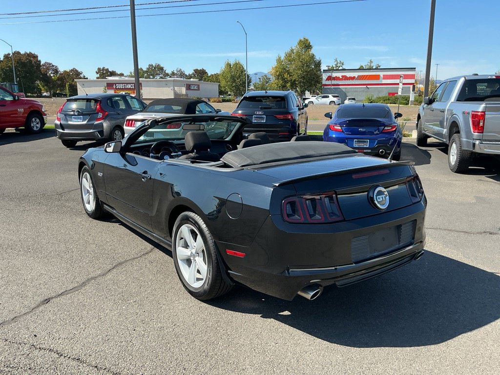 Used 2013 Ford Mustang GT RWD image 29