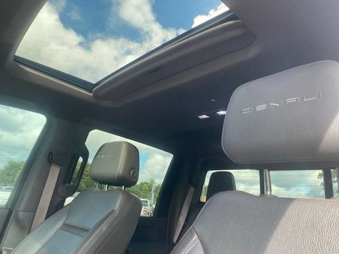 Used 2020 GMC Sierra 2500 Denali w/ Denali Ultimate Package AWD/4WD image 6
