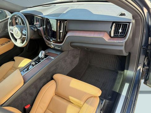 Used 2023 Volvo XC60 B5 Ultimate w/ Climate Package image 31