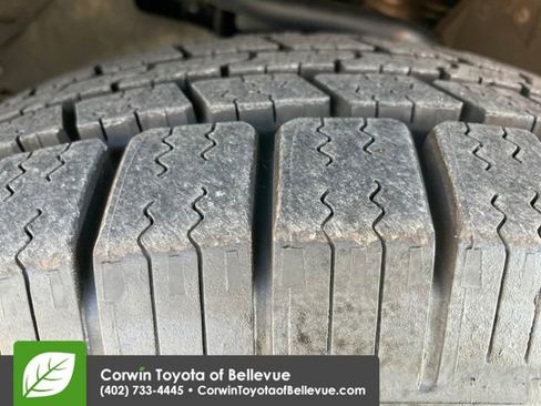 Certified 2024 Toyota 4Runner SR5 AWD/4WD image 27