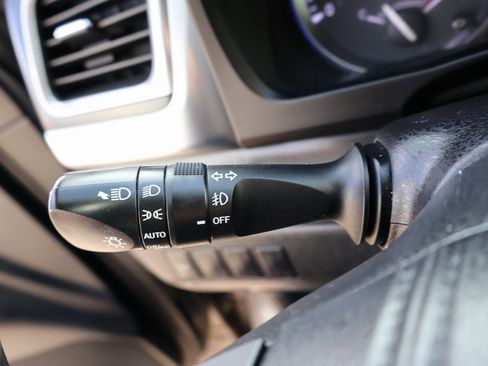 Used 2015 Toyota Highlander XLE image 39