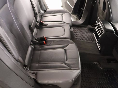 Used 2022 Audi Q8 Premium Plus w/ Premium Plus Package image 15