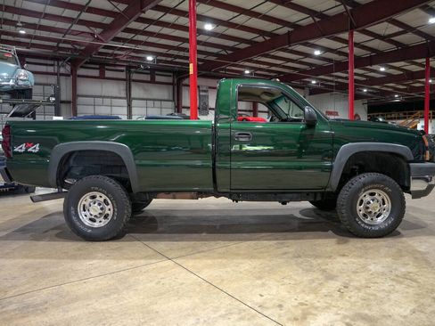 Used 2006 Chevrolet Silverado 2500 W/T w/ Snow Plow Prep Package AWD/4WD image 10