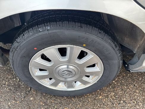 Used 2005 Mercury Grand Marquis LS image 19