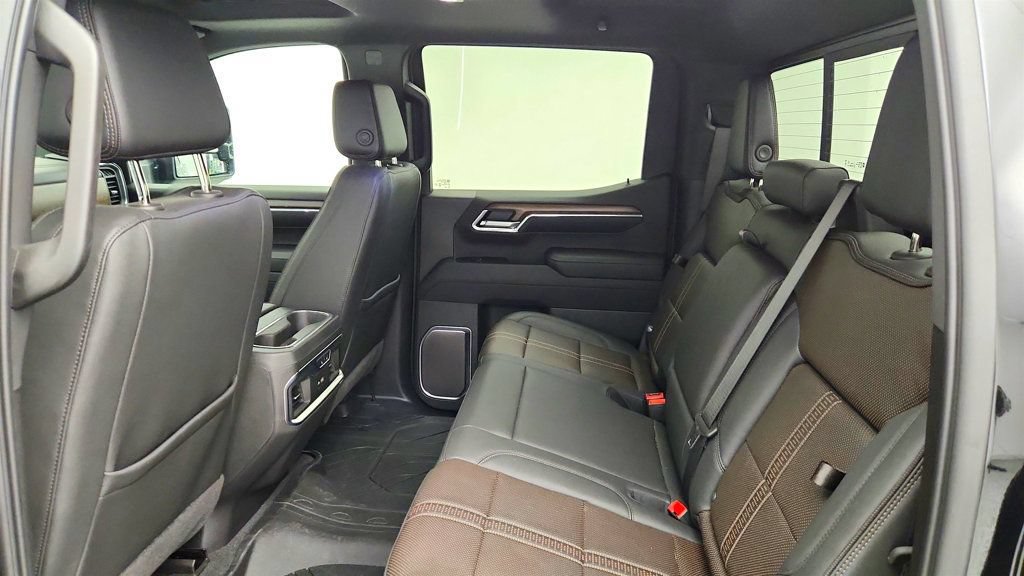 Used 2026 Chevrolet Silverado 1500 High Country w/ High Country Premium Package AWD/4WD image 22