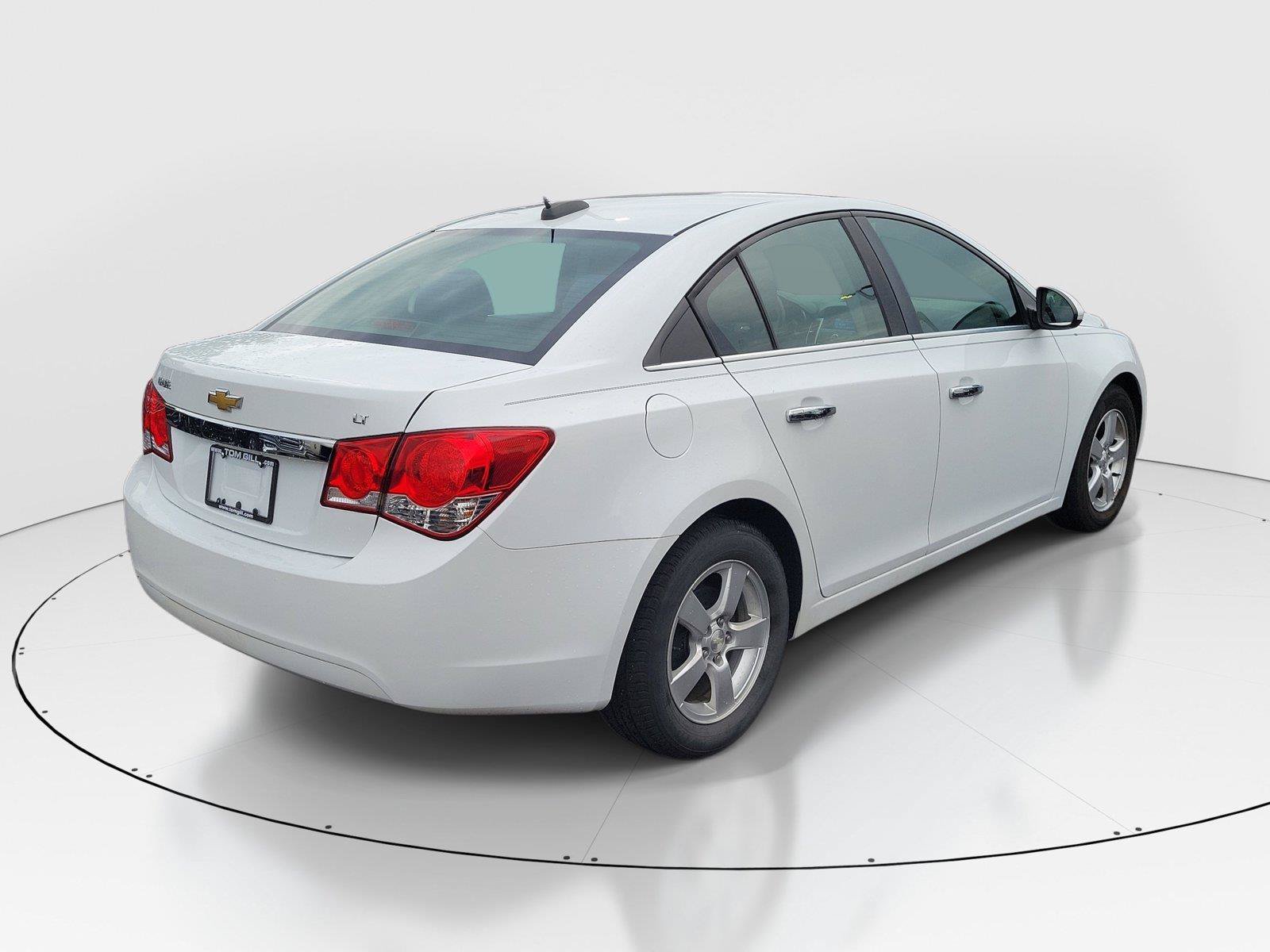 Used 2016 Chevrolet Cruze LT FWD image 4