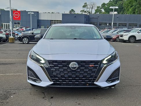 Certified 2023 Nissan Altima 2.5 SR w/ SR Premium Package FWD image 2