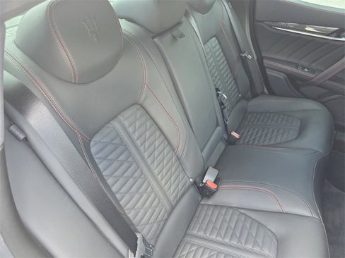 Used 2023 Maserati Ghibli Trofeo image 32