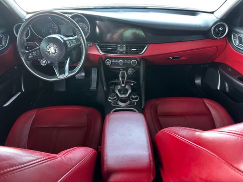 Used 2021 Alfa Romeo Giulia Sprint w/ Nero Edizione RWD image 11