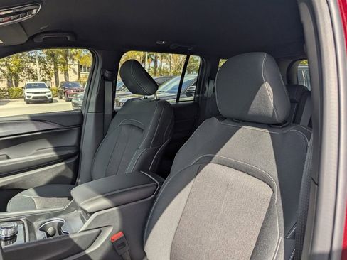 New 2026 Jeep Grand Cherokee Laredo RWD image 11