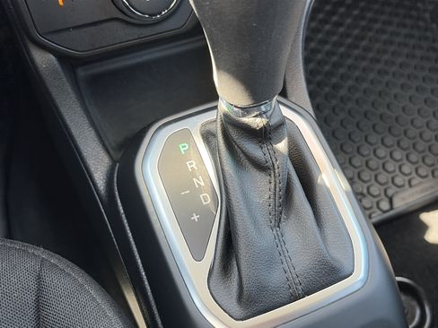 Used 2020 Jeep Renegade Latitude w/ Cold Weather Group AWD/4WD image 32