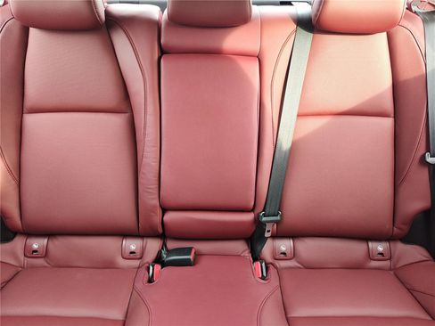 Used 2022 MAZDA MAZDA3 s image 25