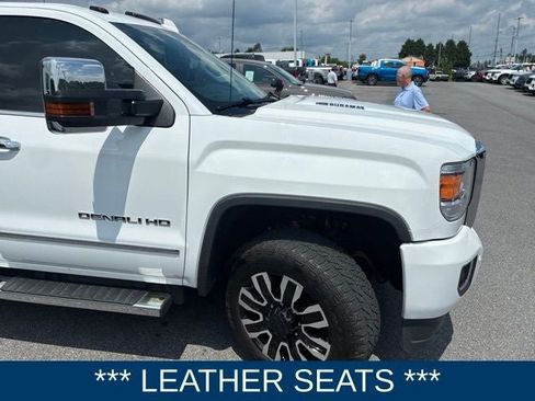 Used 2016 GMC Sierra 2500 Denali w/ Duramax Plus Package AWD/4WD image 4
