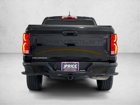 Used 2024 Chevrolet Colorado Z71 w/ Z71 Convenience Package 2 AWD/4WD image 4