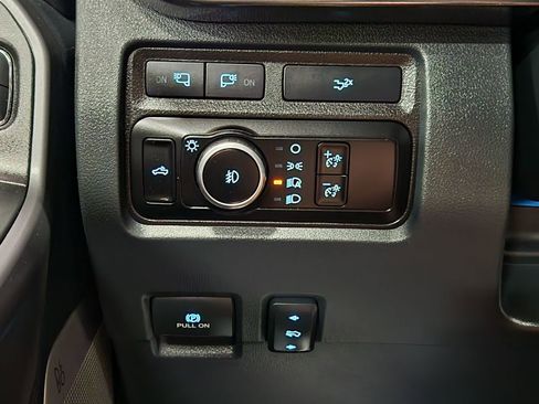 Used 2024 Ford F250 Lariat w/ Sport Appearance Package AWD/4WD image 43