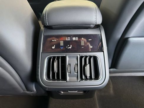 Used 2025 Maserati Grecale Folgore AWD/4WD image 24