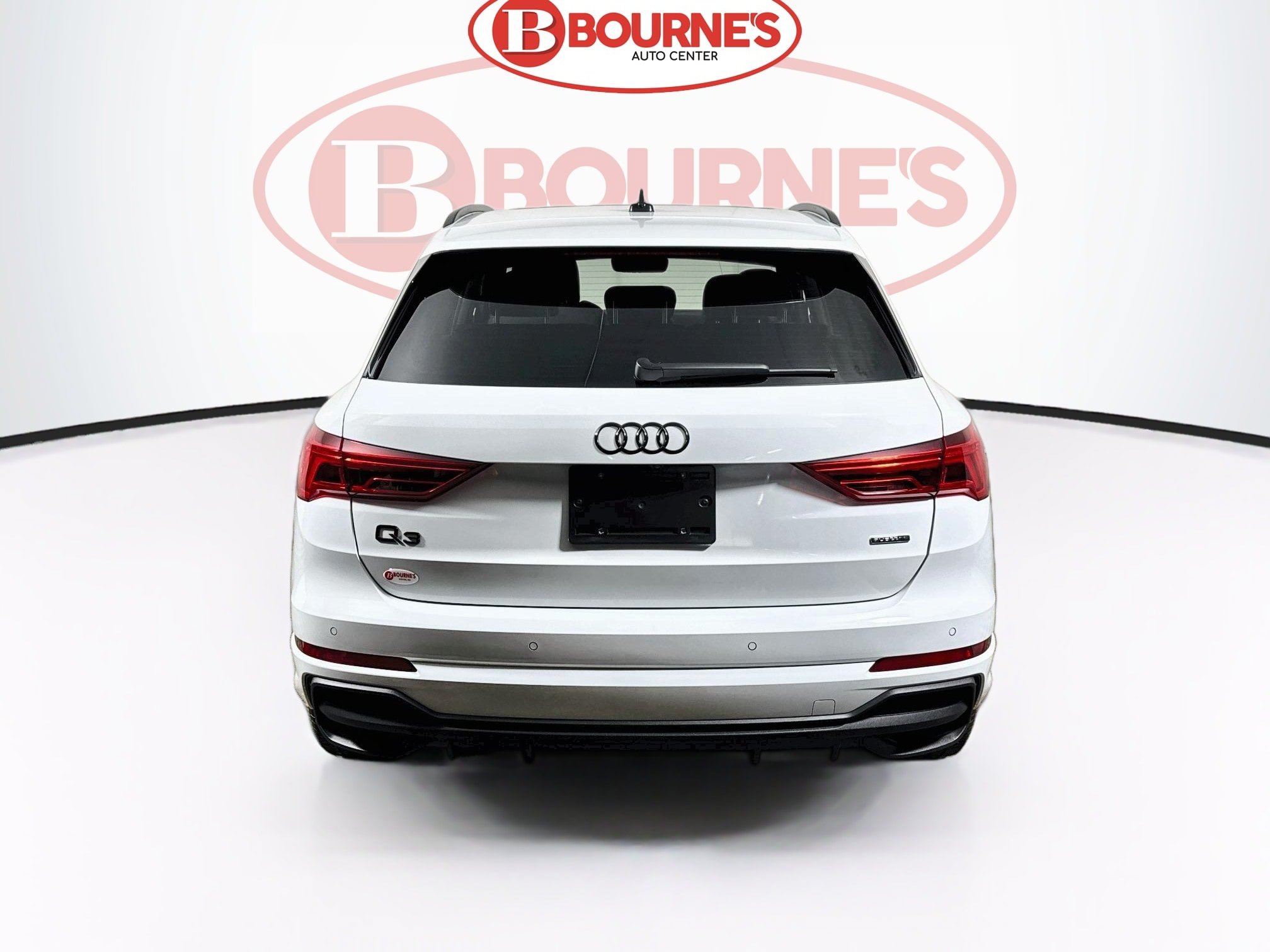 Used 2024 Audi Q3 2.0T Premium Plus w/ Premium Plus Package AWD/4WD image 8