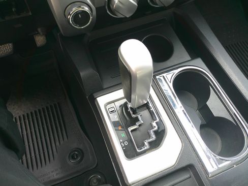 Used 2019 Toyota Tundra SR5 image 27