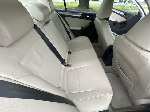 Used 2015 Volkswagen Jetta SE FWD image 22