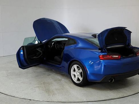 Used 2017 Chevrolet Camaro LT w/ Technology Package RWD image 11