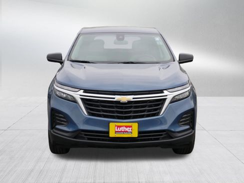 Used 2024 Chevrolet Equinox LS w/ LS Convenience Package AWD/4WD image 2