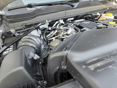 New 2026 RAM 2500 Laramie AWD/4WD image 23