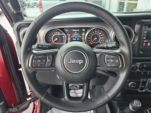 Used 2021 Jeep Gladiator Sport AWD/4WD image 26