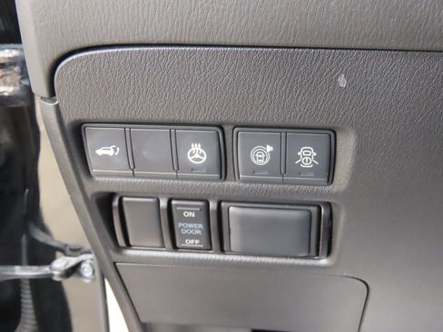Used 2020 Nissan Armada Platinum w/ Cargo Package RWD image 29